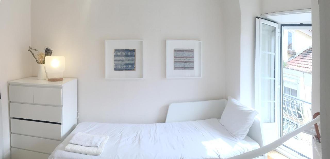 Room Atalaia- Ideal For Single Lisboa Eksteriør billede